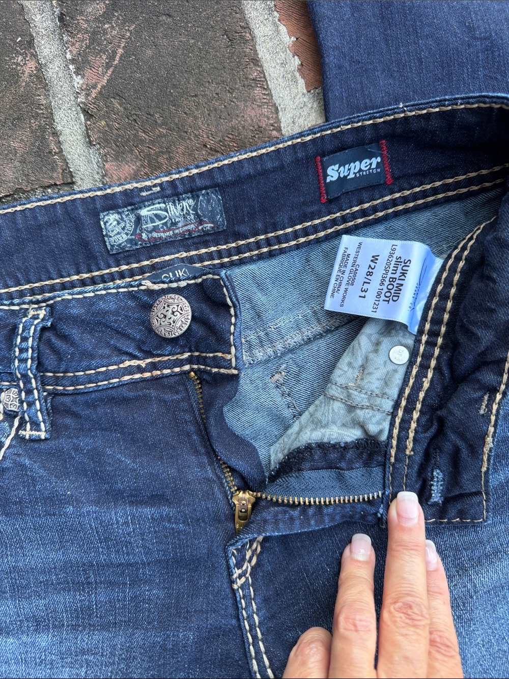 Silver Suki mid slim boot cut blue jeans size 28 - Picture 4 of 6